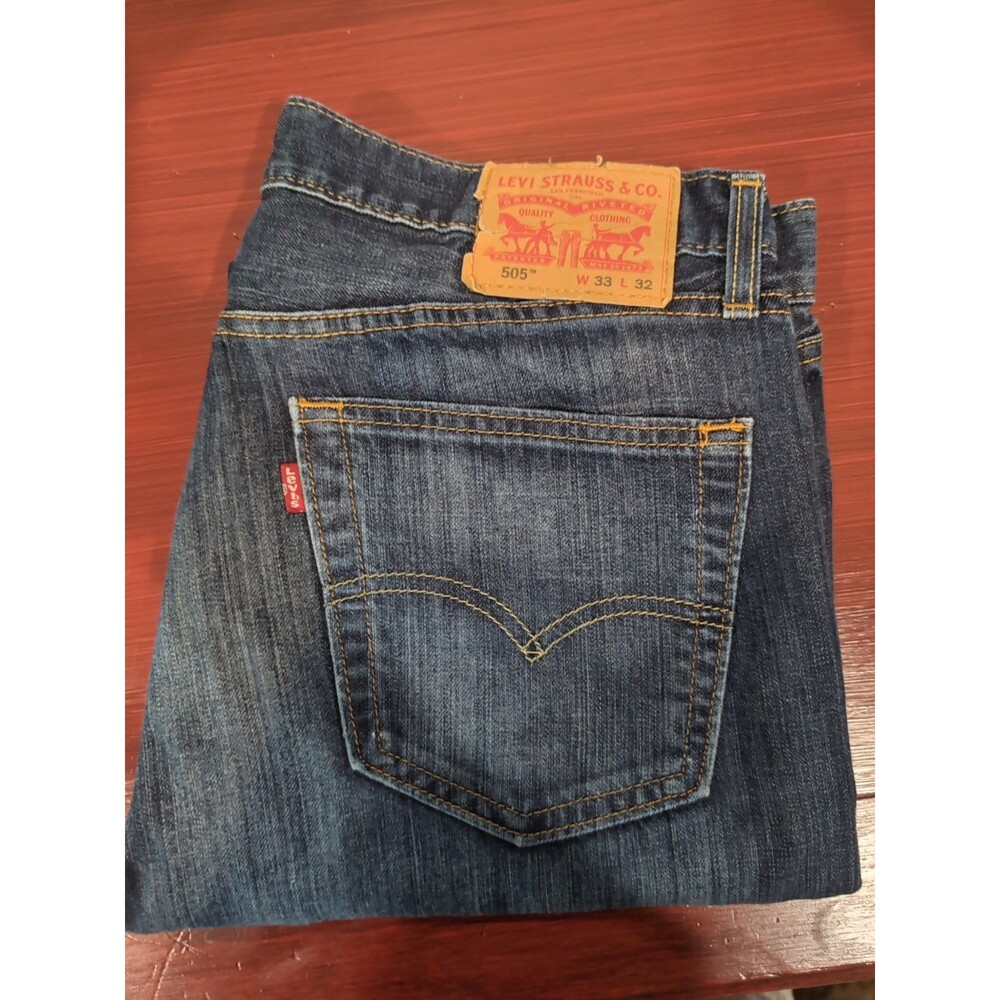 LEVI'S 505 BLUE DENIM STRAIGHT MEN'S SIZE 33 x 32   EUC